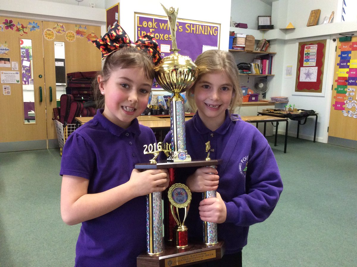 fourfieldsfoxes's tweet photo. @EastEliteCheer @FourfieldsSc two very proud girls wanting to show their giant trophy to everyone! https://t.co/gaWWPzMKHS