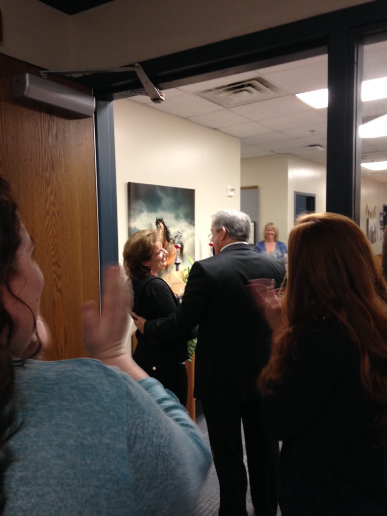 kris_lilley's tweet image. CMS paraprofessional of the year!  Congrats, Carol. 
@CmsColts  people make the difference #coltchat