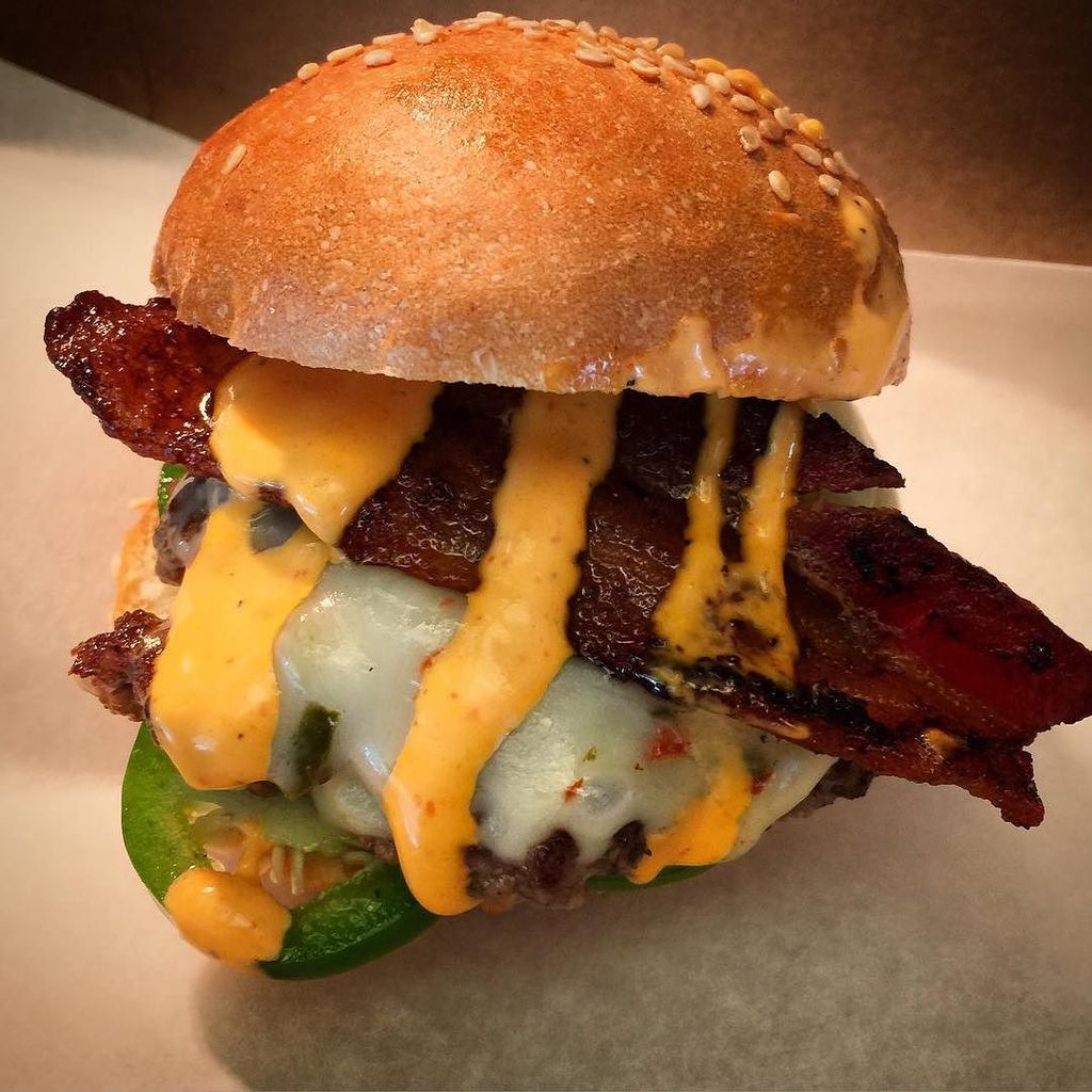 SOOfoodtruck's tweet photo. The Scorcher 🔥 burn baby burn 🔥 #SOOfoodtruck #sliderswithatwist #sliders #slideonover #bu… https://t.co/SEfTYzwZZV https://t.co/aoUiCkdtgI