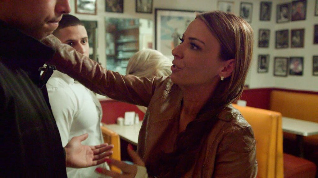 RealityAshhole's tweet photo. #MobWives Finale EXCLUSIVE: @DritaDavanzo Goes HAM On Waddles Gravano &amp; Bore-issa https://t.co/8OML5AaImN https://t.co/XCjedYWfmp