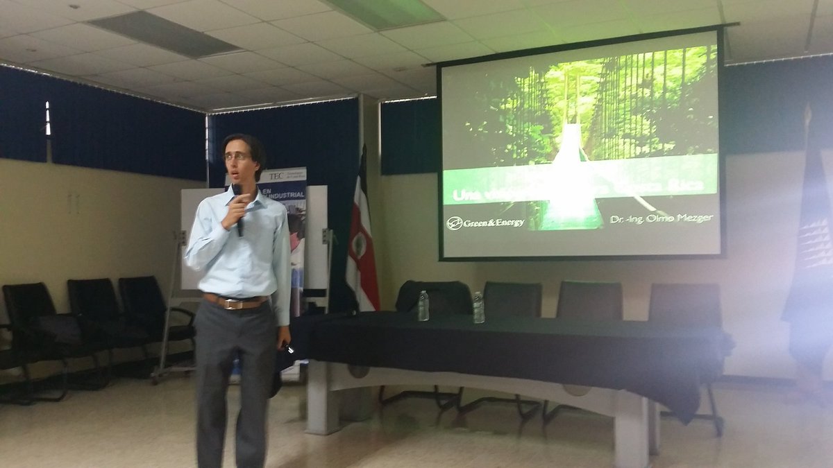 ptcr_cr's tweet photo. @otmezger inicia su ponencia sobre visión de la #innovacion en Costa Rica @_conecta2020 https://t.co/UXgy8Aar0J