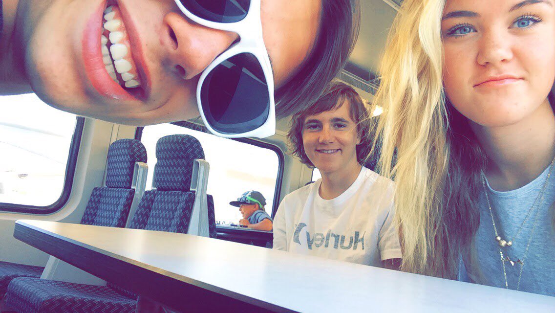 harley_sue17's tweet image. #lit #ashell #hbd (tona tonight is gonna be fly) @thompson_dayton