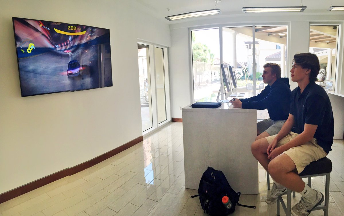 techbucs's tweet photo. Study hall in the tech center with @Coughdrop03 and @casekell4 https://t.co/auZC125arw