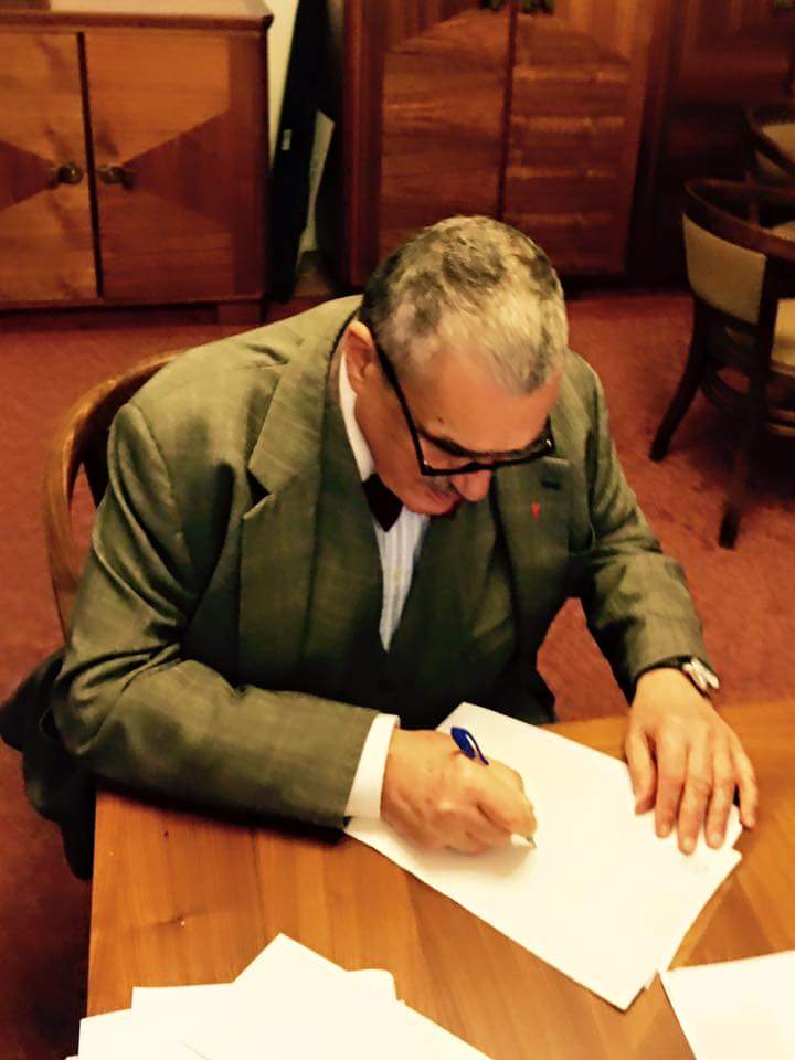 spekhorstova's tweet image. @schwarzenberg_k  a poslanci @TOP09cz  zadaji propusteni #Sevcenko