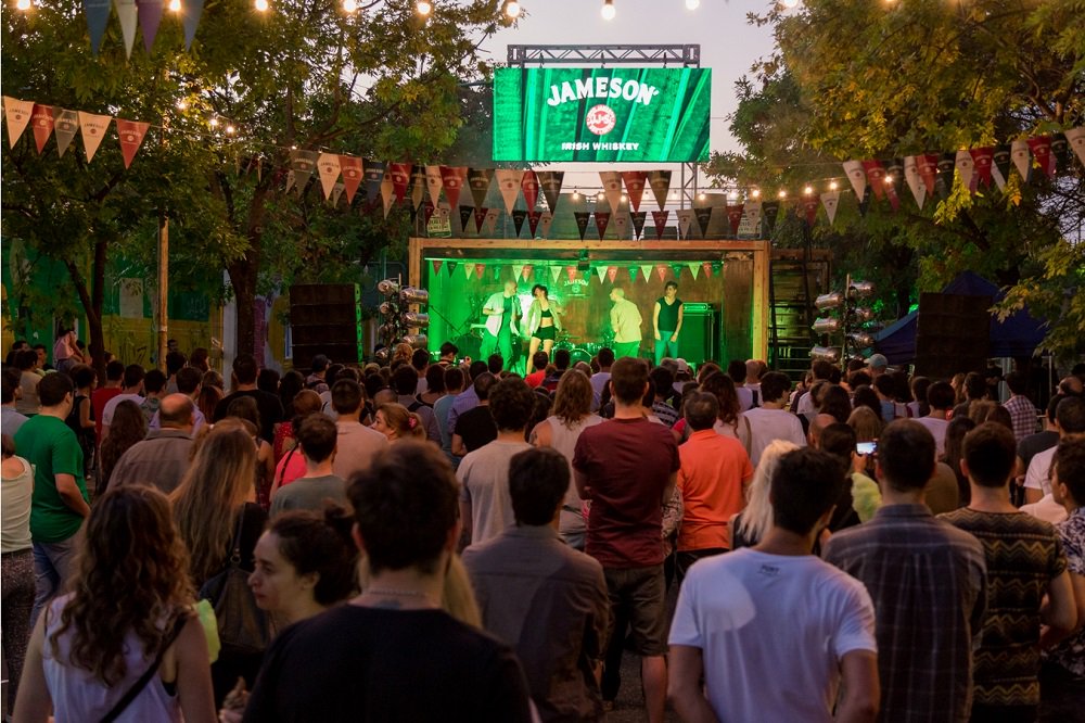loqueva's tweet photo. Este viernes! @Jameson_Ar te invita a vivir Dublín en Palermo #BeOriginalAR https://t.co/H7RgWnJpmH https://t.co/GpBdwyOFwt