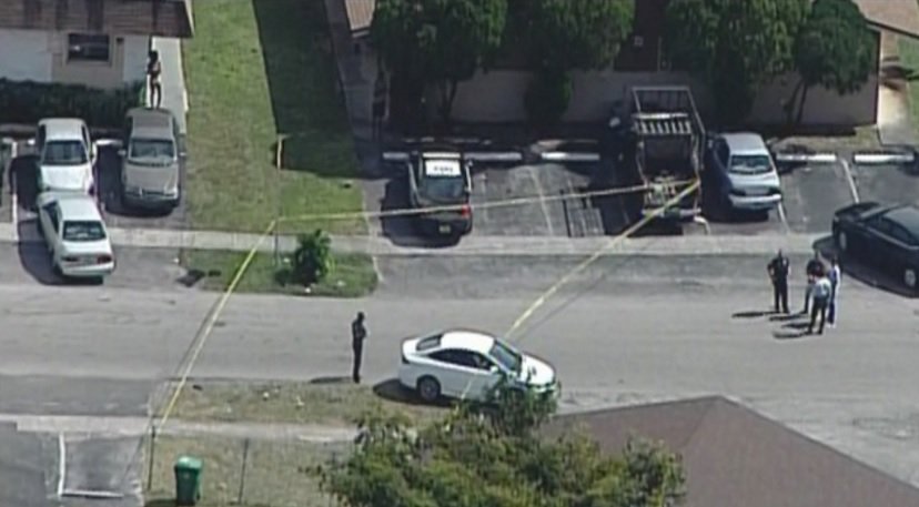 Man shot during armed robbery in Lauderhill bit.ly/1TpNkQH?utm_me… https://t.co/4Lu0PSqB05