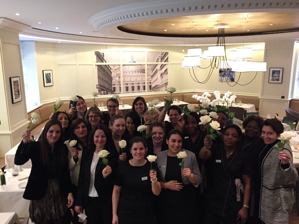 HotelEdouard7's tweet photo. Les Femmes de @HotelEdouard7 ! #JourneeDesDroitsDesFemmes https://t.co/DqXwuS0qd8