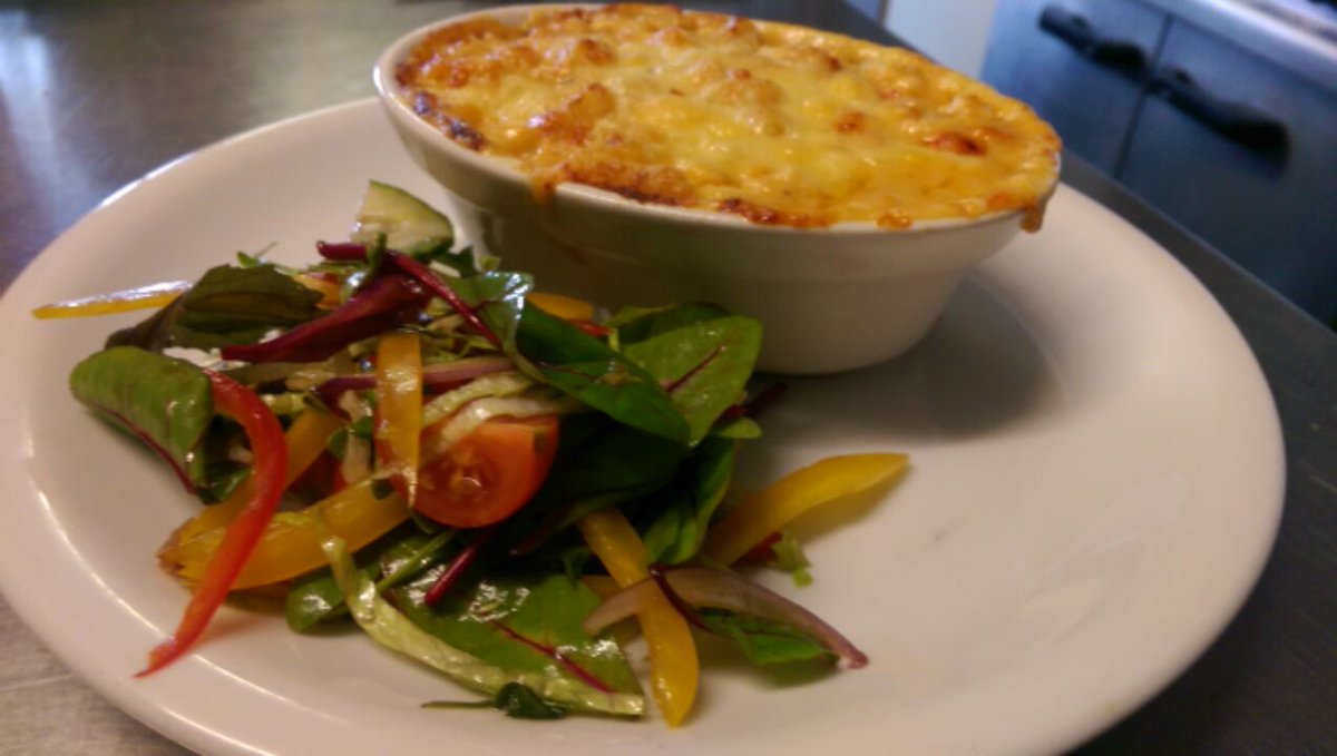 ForestGateInn's tweet photo. Feeling Adventurous come and try our Homemade Crayfish Macoroni its delicious #specails #pubfood #Essex #pub https://t.co/BFNoRoBAss