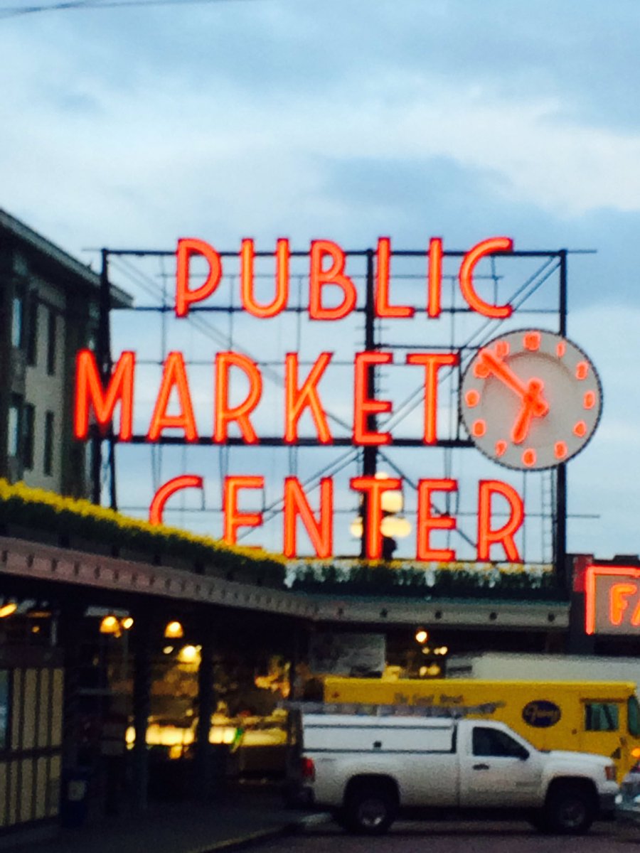 MichelleRullo's tweet photo. Pike Place Market! What a great way to start off the 3 C's! @JeffSDanley #area147 #tobeapartner https://t.co/vK4A7LPt3I