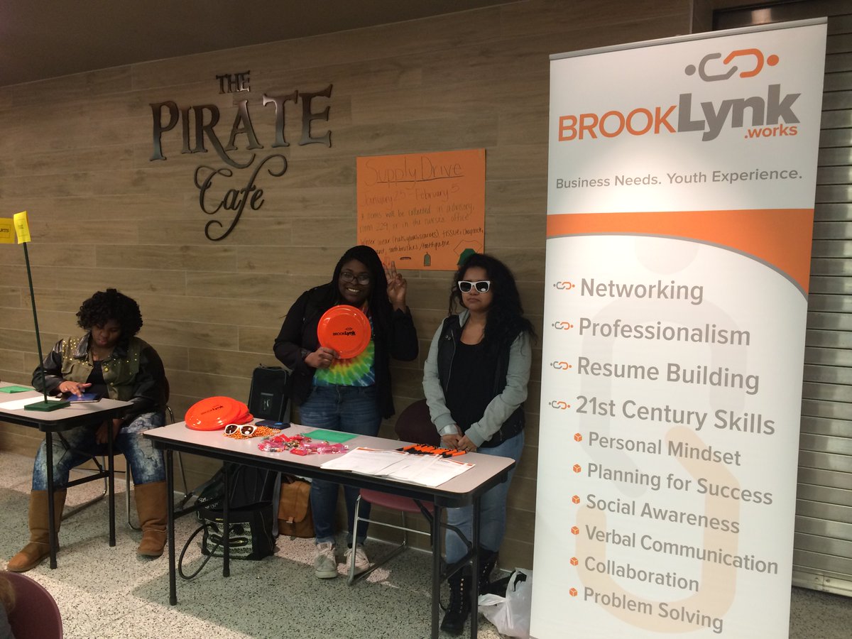 _BrookLynk's tweet photo. App closing this sunday! Apply before it's too late at https://t.co/aaOSvUH8KL @BrookLynk2016 #RealSkillsRealJobs https://t.co/5OBgtvDTz4