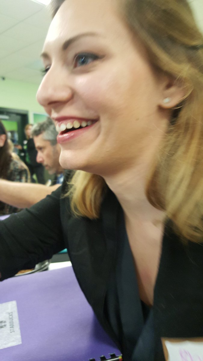 Julia Centofanti tweet media