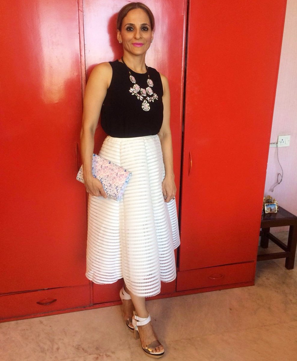 snobbox's tweet photo. Our hottest customer working our all time favourite look on this special day.
#Effortless #AllYoung #SnobBox https://t.co/vX75toyISo
