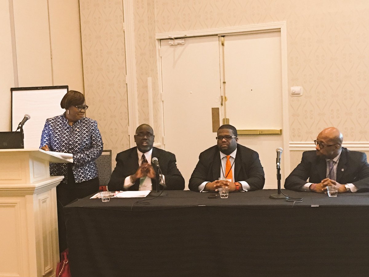 bgnance's tweet image. Esteemed panel of speakers "Access2Completion" D. Burns-Wallace, K.Hudson, L. Roziers &amp;amp; M. Sorrell #ADreamDeferred16