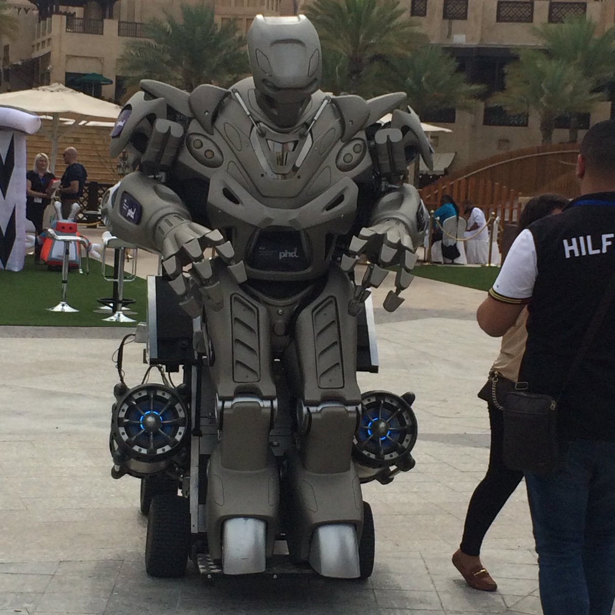 KryshHoneyBee's tweet photo. #phdrobot Triton https://t.co/458X0AbC7k