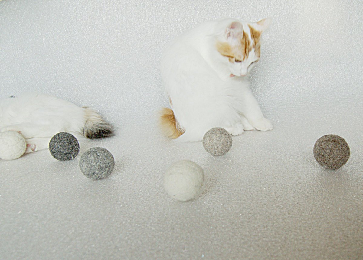 felt cat balls