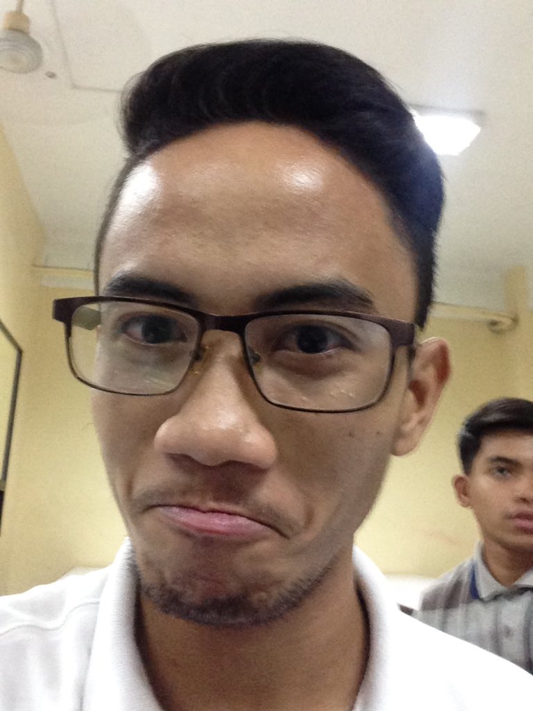 engrac2's tweet image. Because waiting lines are chicken. 😄 #queuingtheory #companystudy #IElucidatetheworld