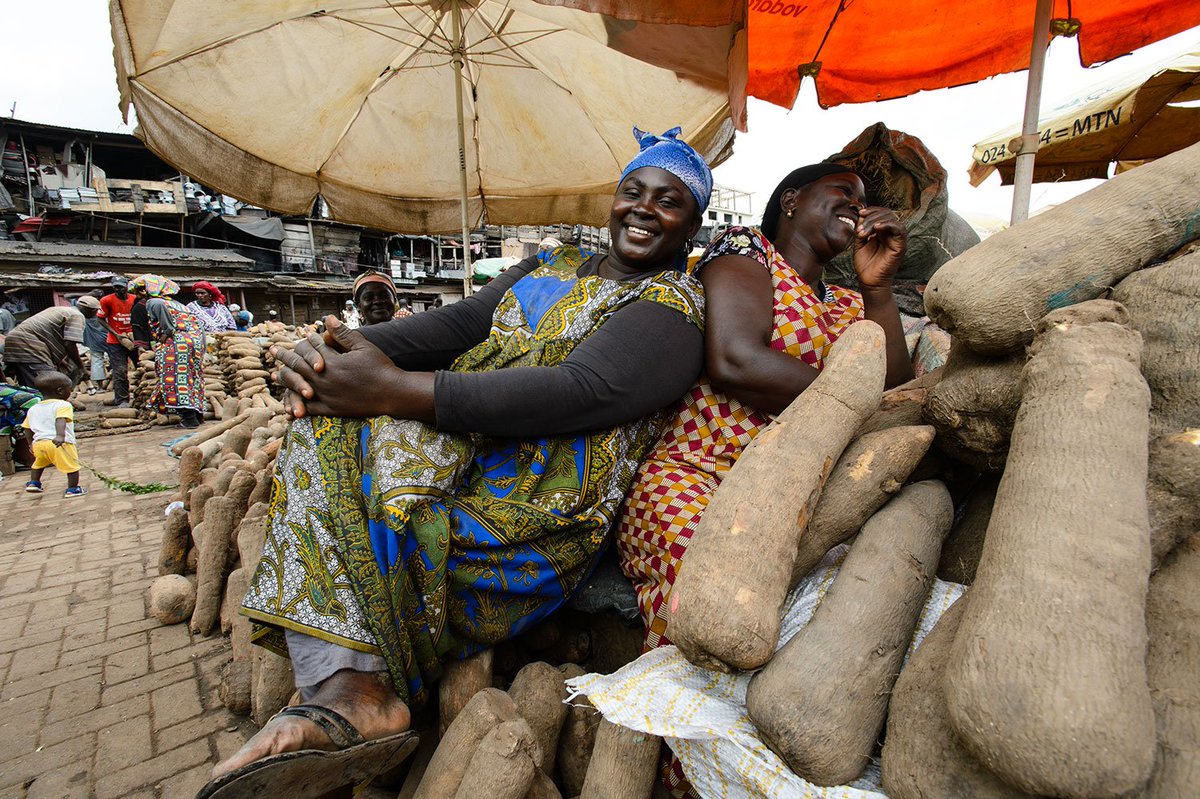 ProjectBly's tweet image. Strong Women: May we know them. May we be them. May we raise them. #InternationalWomensDay