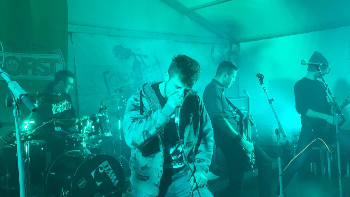 LosingSightBand's tweet photo. ☠ #live #concert #saturday #Gradisca #Isonzo #Gorizia #italia 🇮🇹 Metal #metalcore ⚡️ #usa #follow #fire #thunder https://t.co/30JTfaneal
