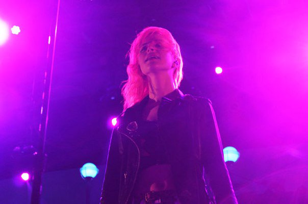 RoseArvil's tweet photo. "We'll just go and make cool album. Keep in touch". https://t.co/Knr2iNNUWk