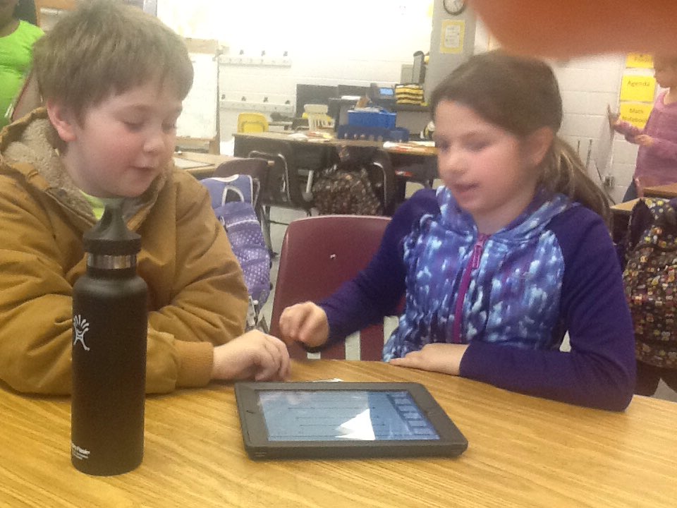 kskinner3's tweet photo. Building Fraction number lines with a partner- great math talk! #ycsd15 #stingers15 https://t.co/pWULt5OKft