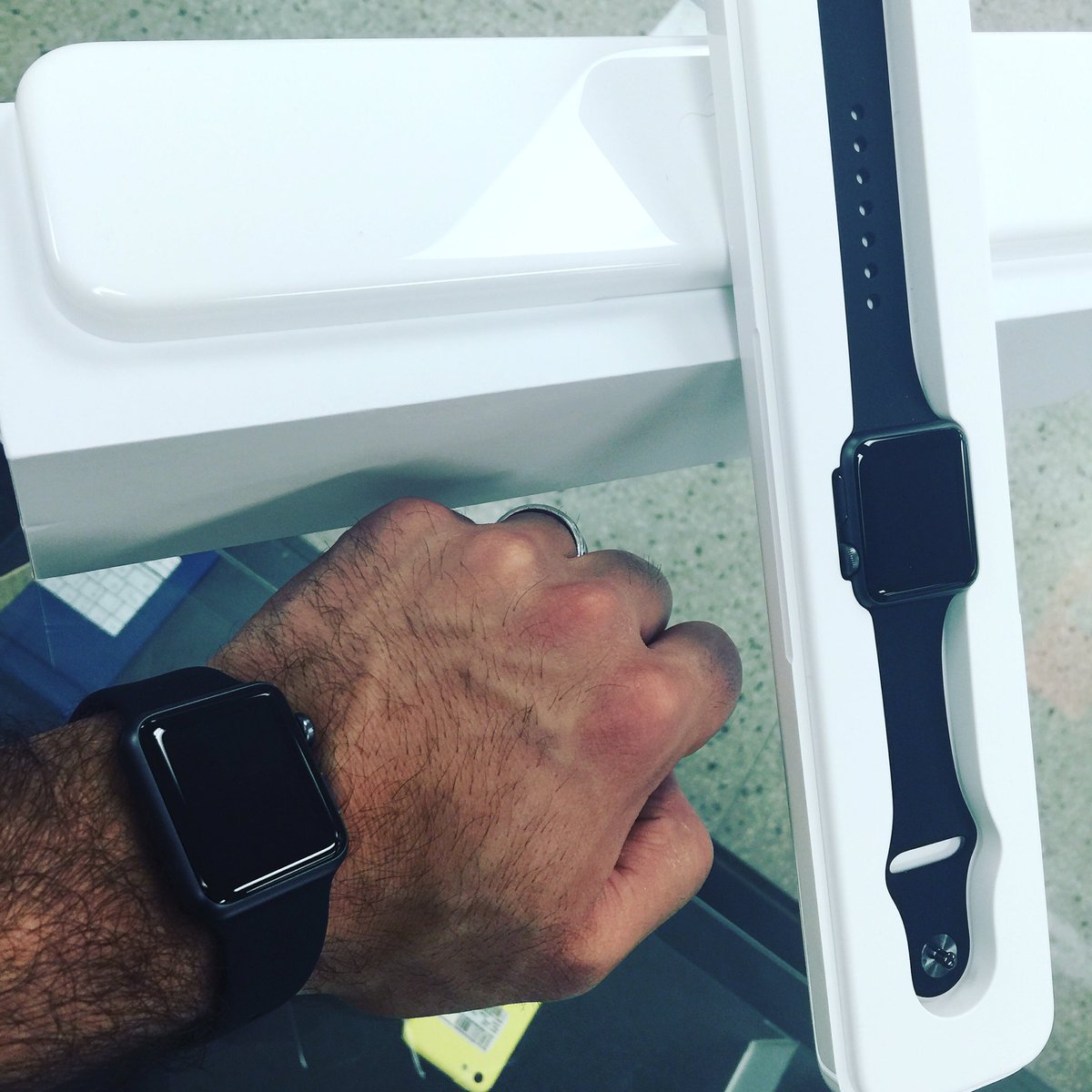 MagicWireless2's tweet image. Apple watches best prices only At MaGIc WiReLess