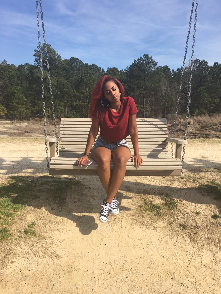 x_amazinglaty's tweet photo. Drifting away on a beautiful day 🌞🌹 https://t.co/Xis0tHuahx
