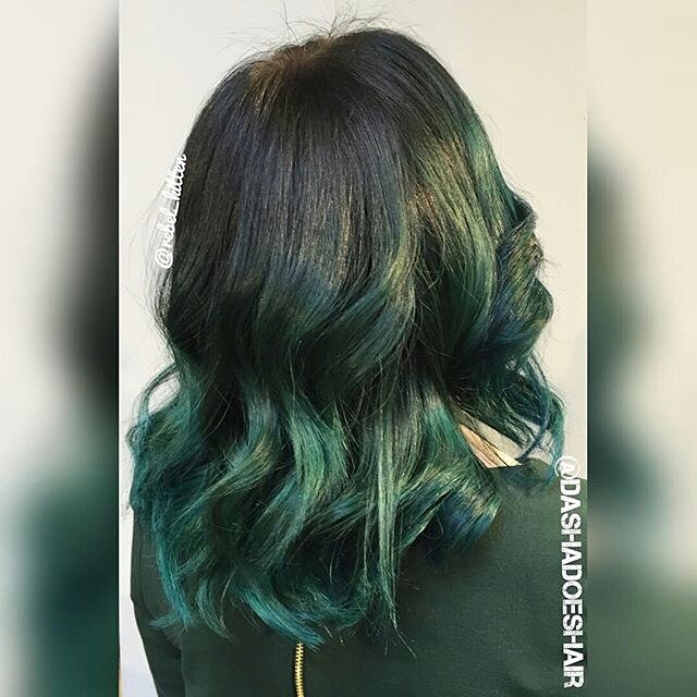 MakeOverShare's tweet image. #Beautifulhair #Repost @rebel_kitten 
 #bangstyle #fiidnt #imallaboutdahair #makeovershare #behindthechair