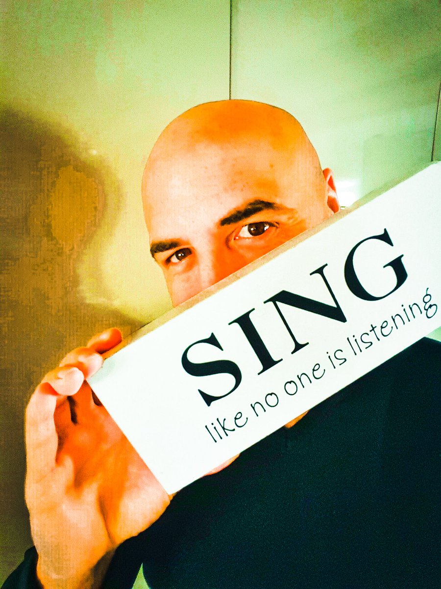StanBenett's tweet photo. Prochains Shows les 1er &amp; 8 Avril à Compiègne &amp; Paris ! le 21/05 Namur &amp; le 25 Valence. #imitateur #performeur https://t.co/wVPVThmN13