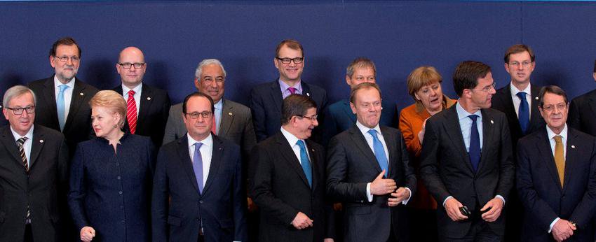 solidaritygr's tweet image. Complications at the Summit Meeting about the #refugee crisis
people-solidarity.com/2016/03/09/com…
#immigrants #Greece #EU #Syria