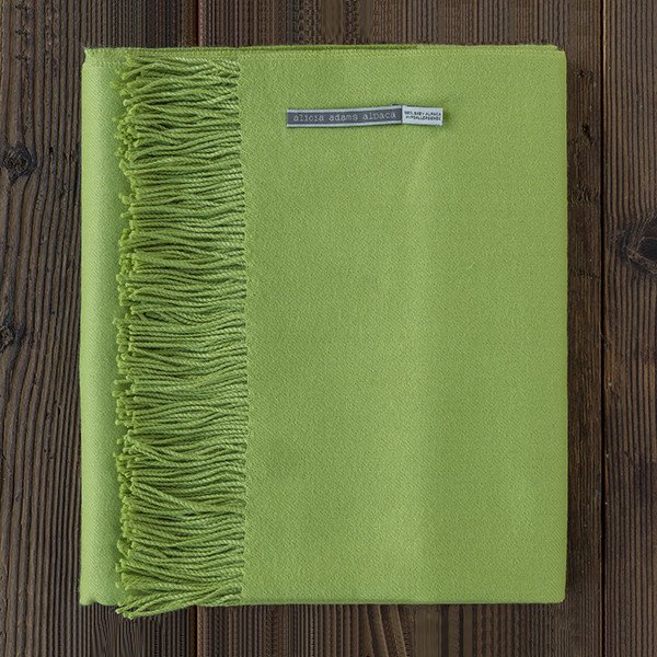 NewYorkMakers's tweet photo. Going green with envy over this amazing alpaca throw. #NYMakers #GoGreen https://t.co/l16RmECAkL https://t.co/uahQqQYePo