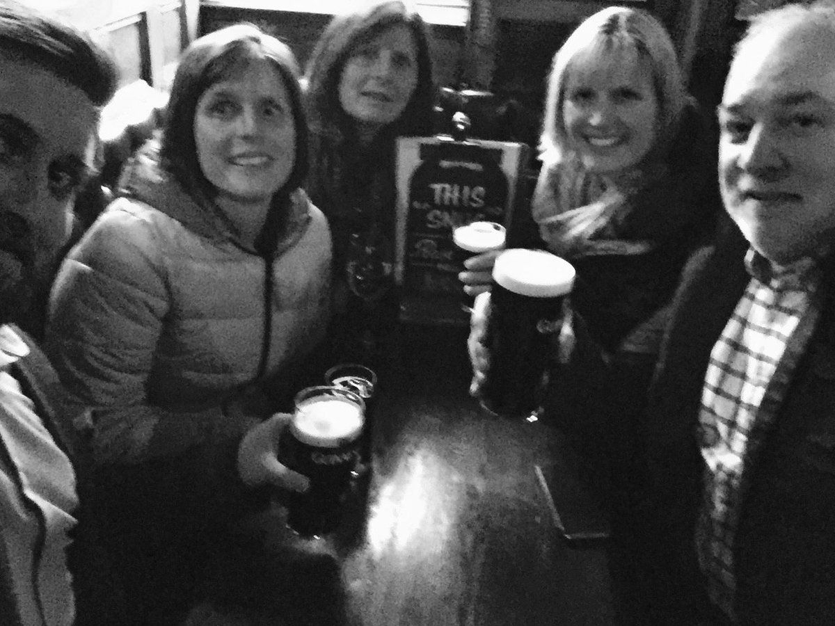 Sharing a Guiness in the Crown Belfast with the wonderful Bittles sisters from Melting Pot Fudge @blackthornefoods