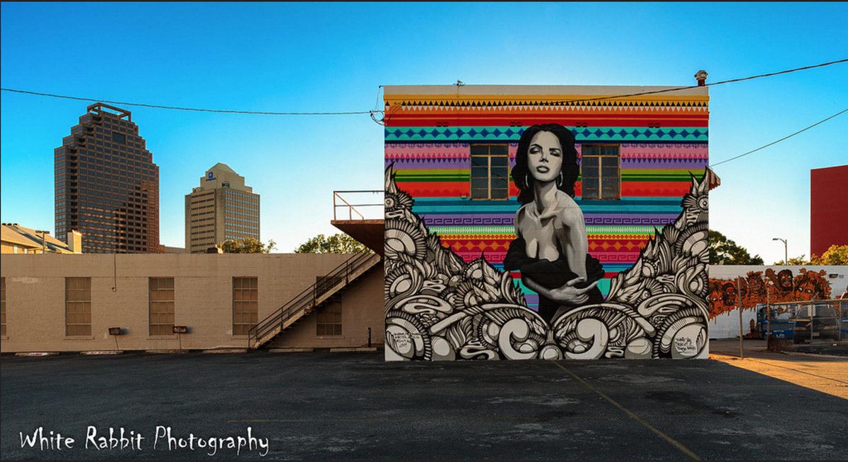 Anyone know the story behind this mural? (Top Post Mar 7 2016 by /u/phone_scissors_pen) redd.it/49ega5