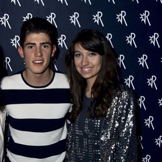 Beliebergiirl99's tweet photo. ๐โค๏ธโค๏ธ ME with ROBIN!!! ๐๐ Love this boy so much! ๐ #RobinsCircusConcert #futureboyfriend jk๐
@robinpackalen ๐ https://t.co/fJ9mmS3pOQ