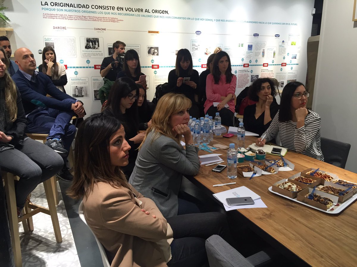 AguaFontVella's tweet photo. Atención máxima ya que desde Font Vella queremos ser una palanca real para el emprendimiento #EresImpulso https://t.co/0XclEMnrQn