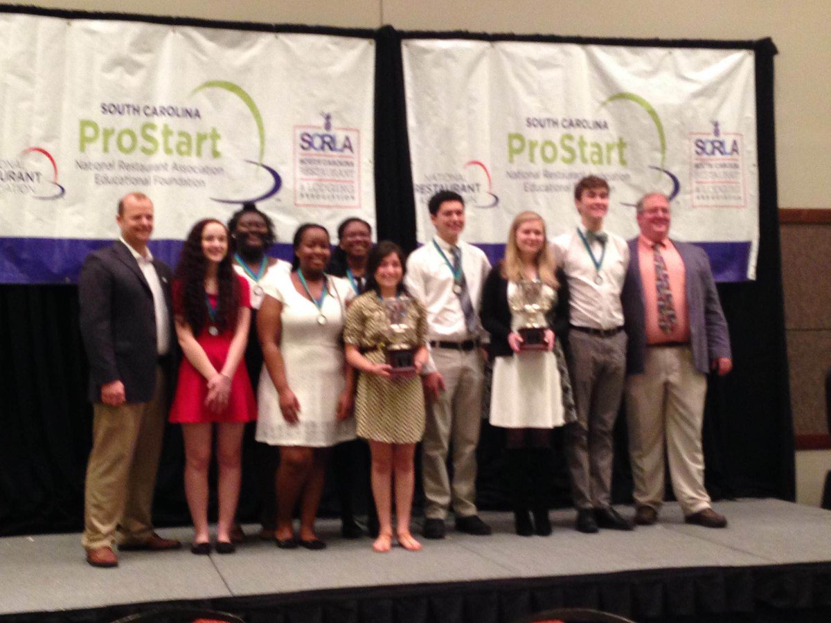 CCSD_CTE's tweet photo. Congrats @washleyculinary &amp; @wandohigh Culinary on 1st place at @SCProStart state comp! @RunyonLee @CCSDConnects https://t.co/xYG0yLGpqF