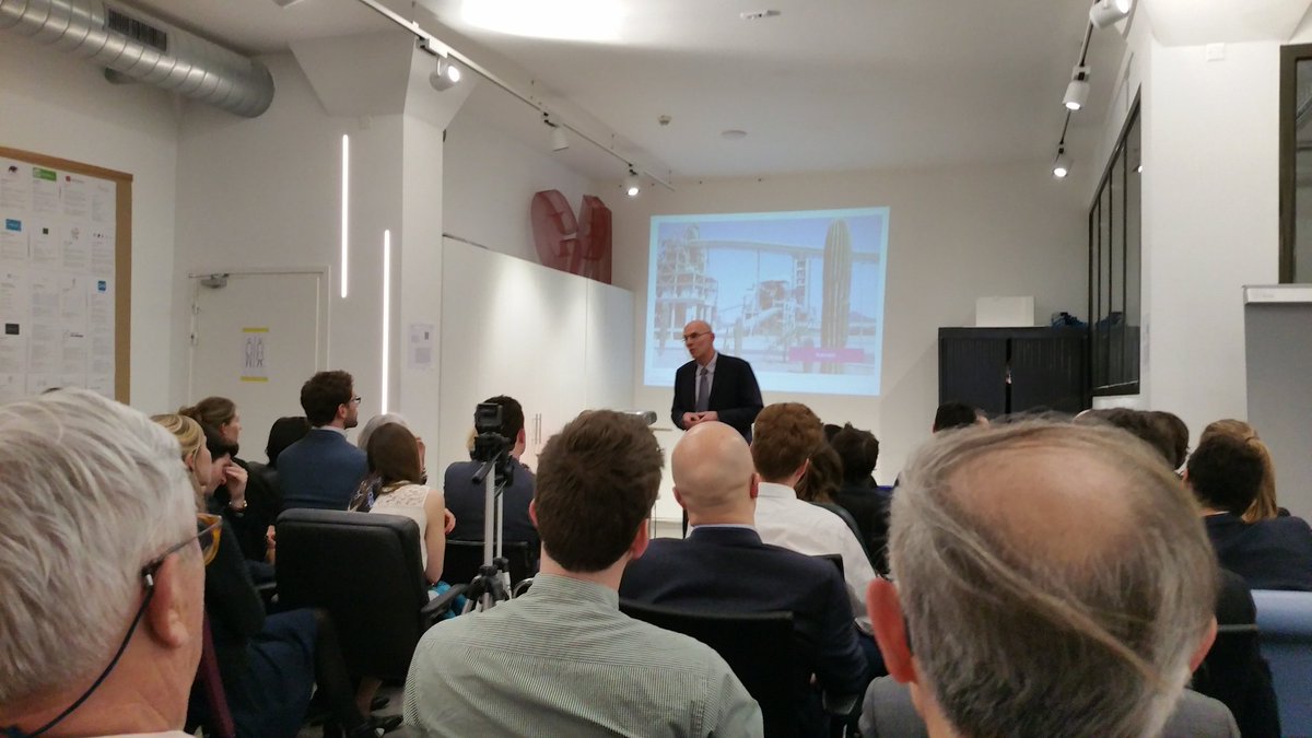 nmerand's tweet image. Pour fêter la 26e année du #MSTM #ECP, Michel #Dancette , #UsineduFutur, anime le cocktail annuel !