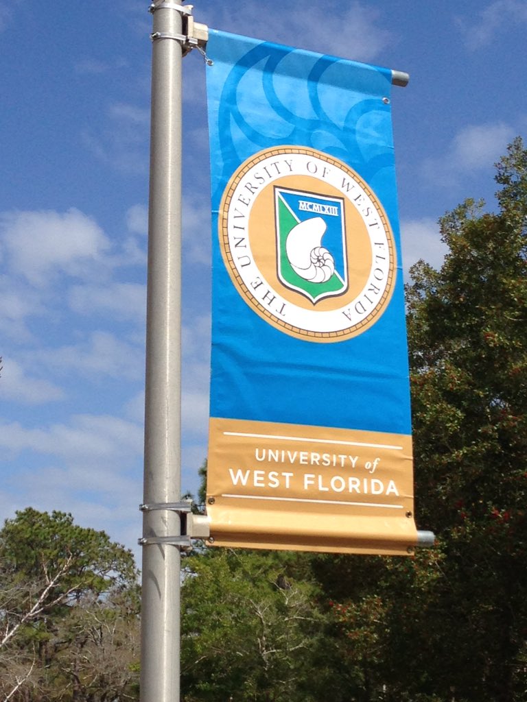 genome_solver's tweet photo. Beautiful day for a #genomesolver workshop at @UWF https://t.co/be8IrUlfM7