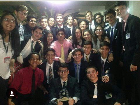 SalleVenezuela's tweet photo. #LaImagen Los integrantes de Lasamun Guaparo  ganadores de la “Mejor Delegación Global” #Lasalle #Valencia https://t.co/7tm3aJraJi