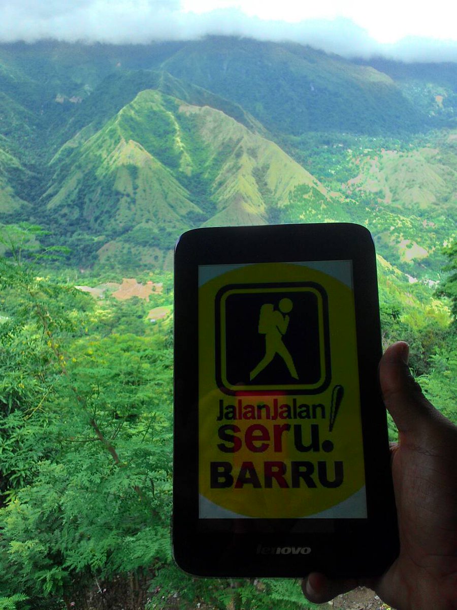 Jalan2Seru_BRU's tweet photo. Salam dr Gunung Nona, @enrekang , via @erwinUtdIndoPRE cc @Jalan2Seru_Erg @puncak_indah @Enrekang_ID https://t.co/qztQQt9goh