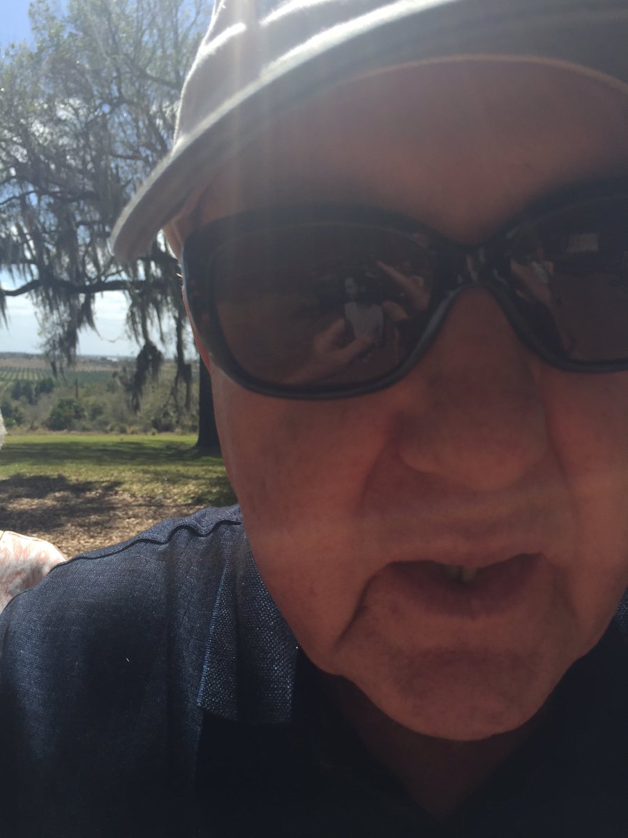 sammiedrury's tweet photo. This little old man volunteered to take a picture of me and my cousin for us and this is the result https://t.co/9FqEXlJiwy