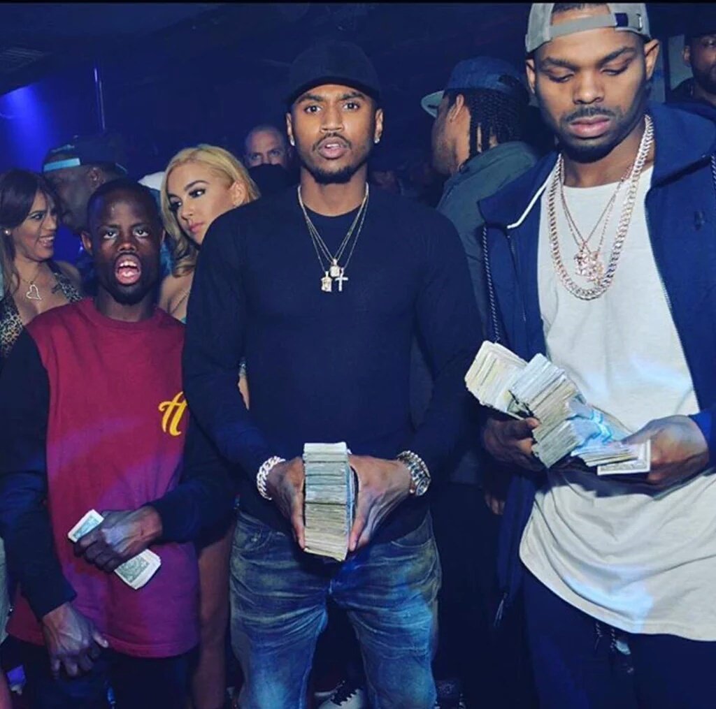 ImSo_ThickWitIt's tweet photo. IM SCREAMING AT THIS NIGGA WITH THEM 6 $1 😭😭😭😭😭😭😭😭😭😭😭 https://t.co/e3wcE5vlQB