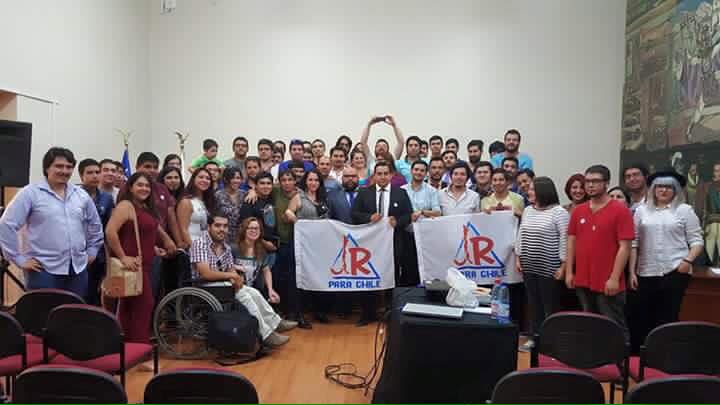 JRBioBio's tweet photo. Gran convocatoria del equipo #JRparaChile en el cónclave realizado en la ciudad de Talca. @JRBioBio @juventudradical https://t.co/ceE3ElMqER