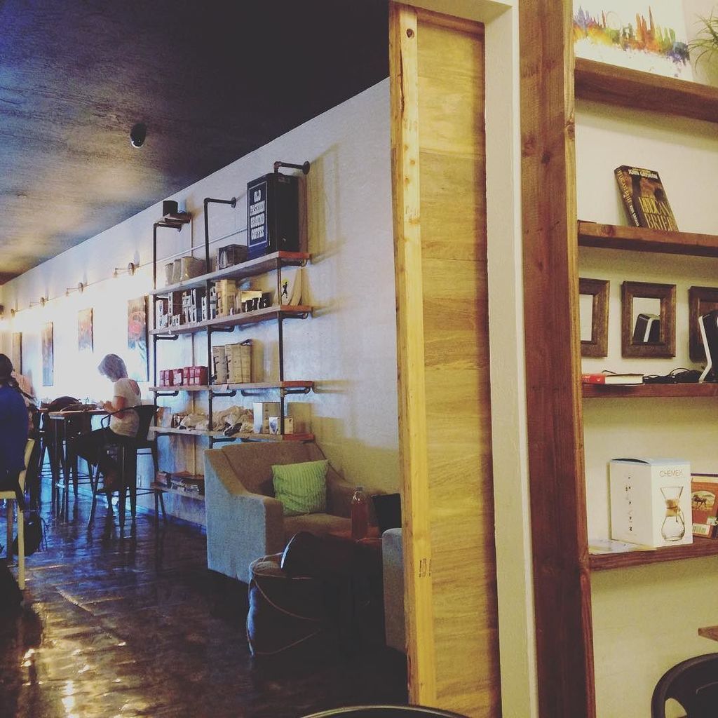 arizonacoffee's tweet photo. View from the meeting room at Maverick Coffee @maverick_coffee https://t.co/smaB2xps7S