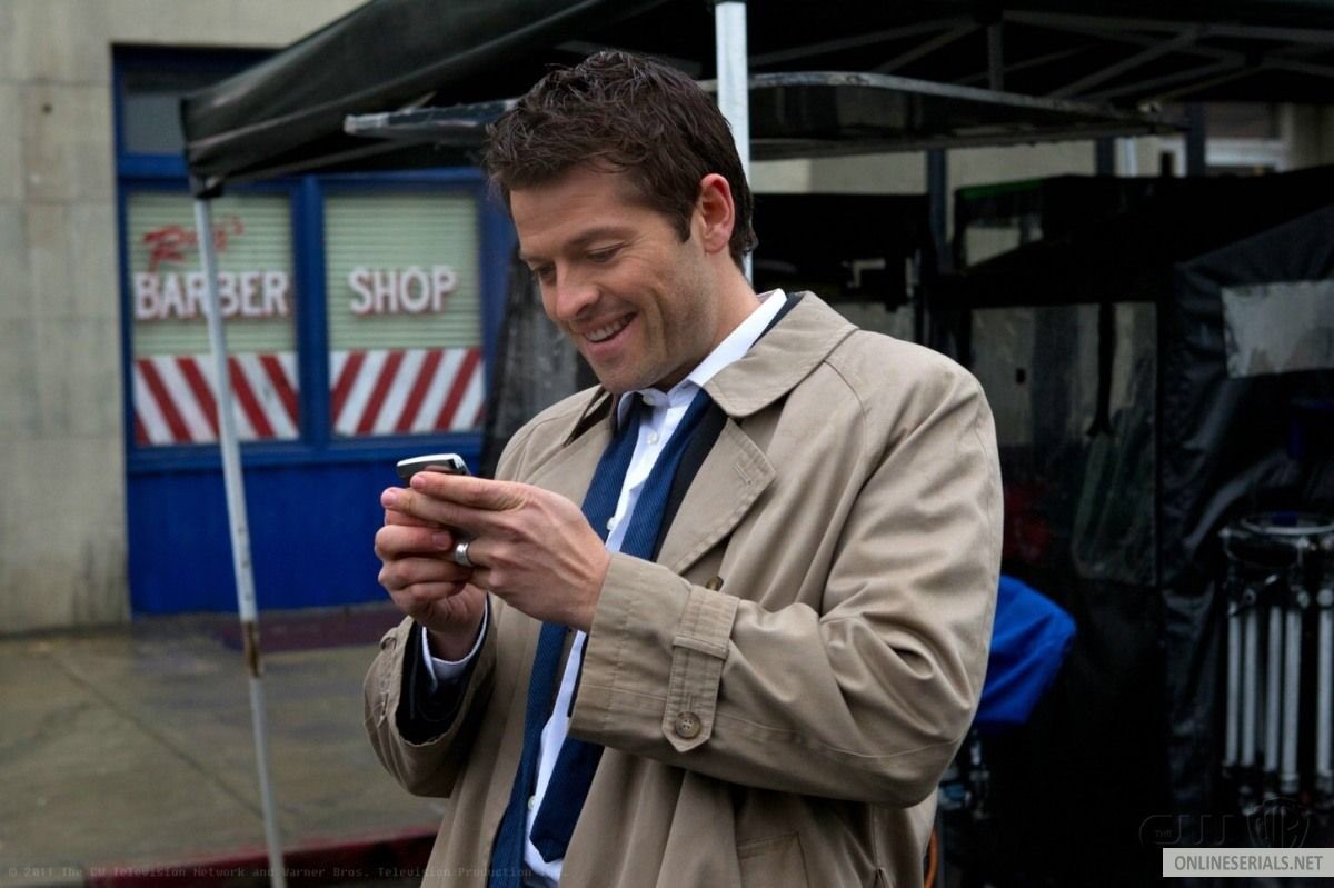 *plays on his iPhone*