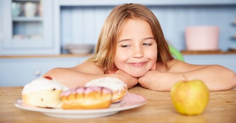 KidsTownPD's tweet photo. RT @AmerDentalAssn: 6 ways to cut sugary snacking: https://t.co/G0fu7nkt0F #nnm #tiptuesday https://t.co/pBiIQPFvtN