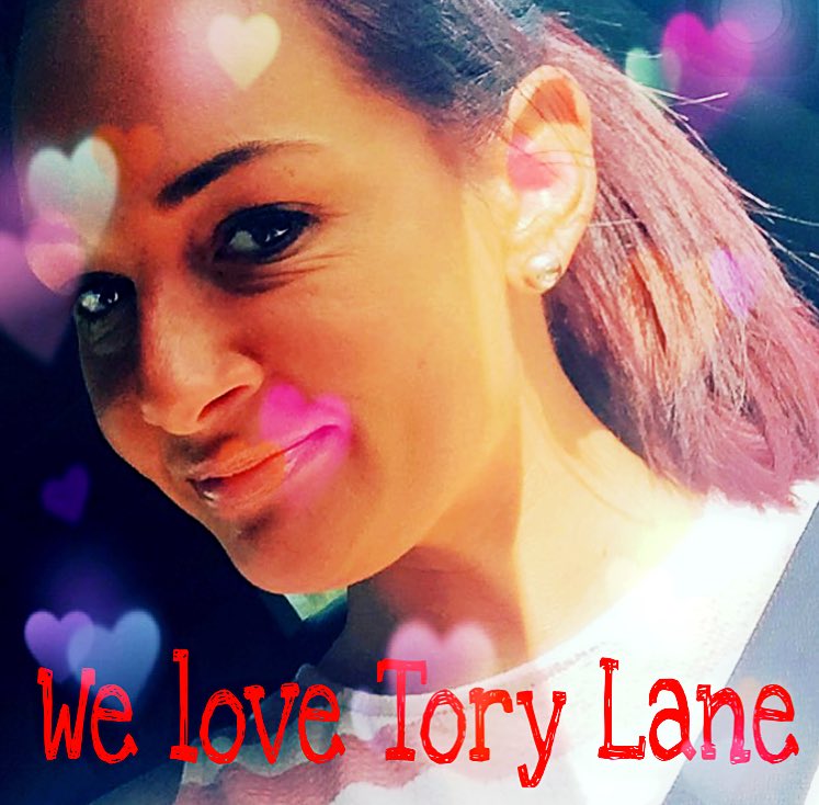 lovertorylane's tweet photo. @misstorylane #torylane #livelifelikelane https://t.co/VVOjO6qcxY