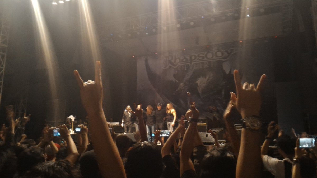 Gers_G32's tweet photo. Such a Blast!!! Thanx Mighty @_rhapsodyoffire #intothelegend #asiantour 2016 https://t.co/l7Ui189nha
