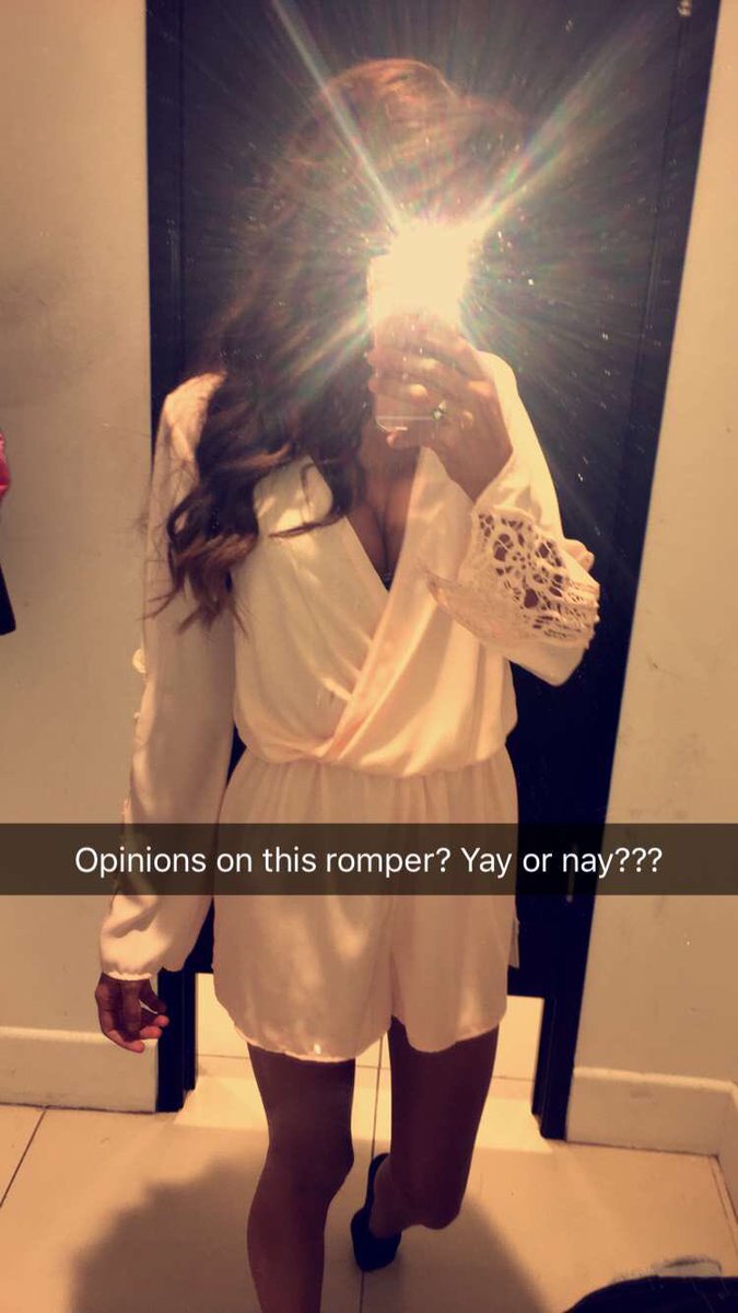 ashleykildayxo's tweet photo. Wish I saved this picture before putting the caption but I did get it and for only $15🤑😊 #summerwhereyouat #awkpose https://t.co/56omMoOy0Y