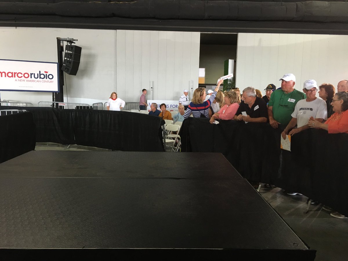 kenzie_todd's tweet photo. @marcorubio Sarasota is waiting for you! 👍☀️🌴 https://t.co/4kKLxeFXRz