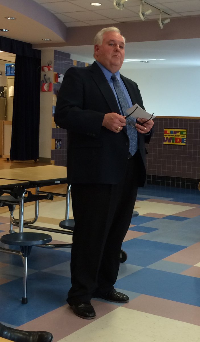 WalthamEdAssoc's tweet image. @TimSullivanMTA, candidate for MTA president, speaking to our building reps